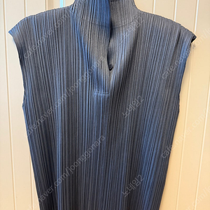 플리츠플리즈 상의