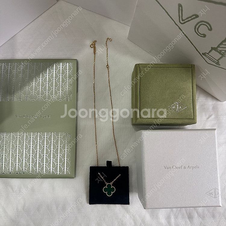 반클리프 아펠 빈티지 알함브라 펜던트 목걸이--1