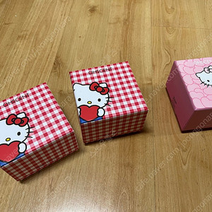 오센트 헬로키티 차량용방향제 각 35000원