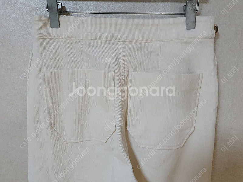 제평 모네타 사이드 버튼 코듀로이 와이드 팬츠--6