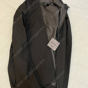 유니클로 앤더슨 감탄블레이저L XL 블록테크파카XL 페더러 폴로셔츠XL 팝니다