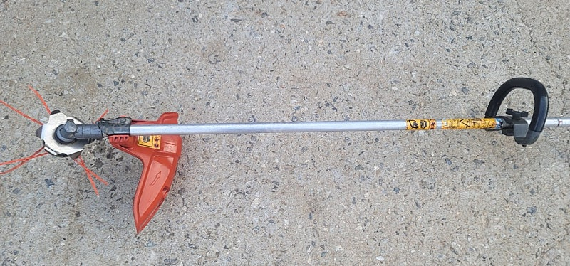 허스크바나 예초기 견착식 제초기 이미지