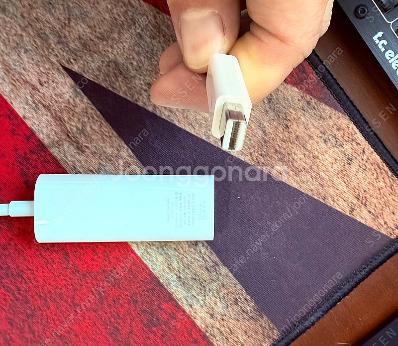 애플 시네마 디스플레이 27인치 팝니다!--7