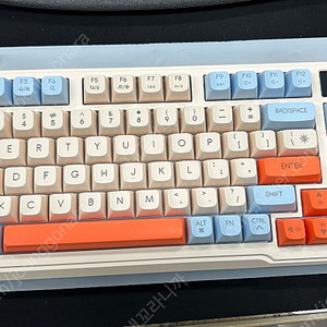 (새상품) FREEWOLF M96 무선 키보드 팝니다
