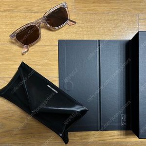 젠틀몬스터 선글라스 팝니다