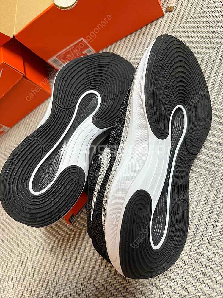 나이키 운동화 농구화 8/255 9/265 사이즈 새상품--2