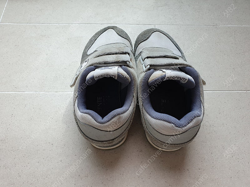 데상트키즈 유아 아동 운동화 이미지