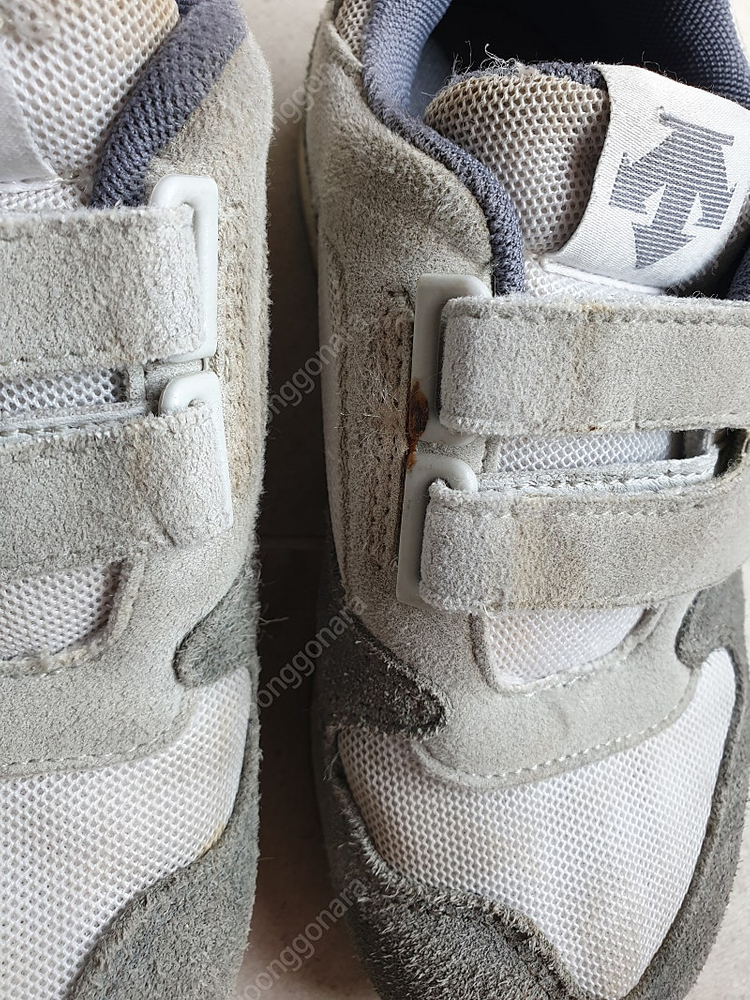 데상트키즈 유아 아동 운동화 이미지