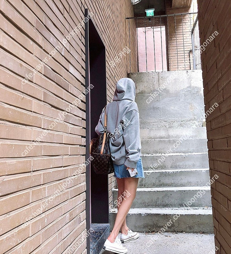 루흐 아디세떼흐 베트멍 후드, 하엄지 셔링 후드, 아디세떼흐 후드 이미지