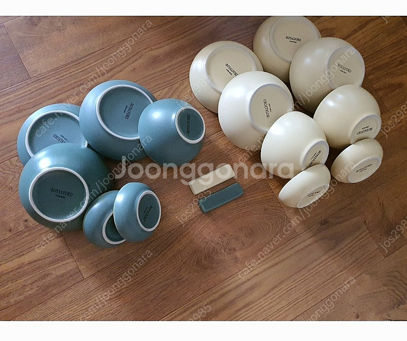 로얄푸드3인가족 그릇세트 갯수16개 보관만하게되서 저렴--0
