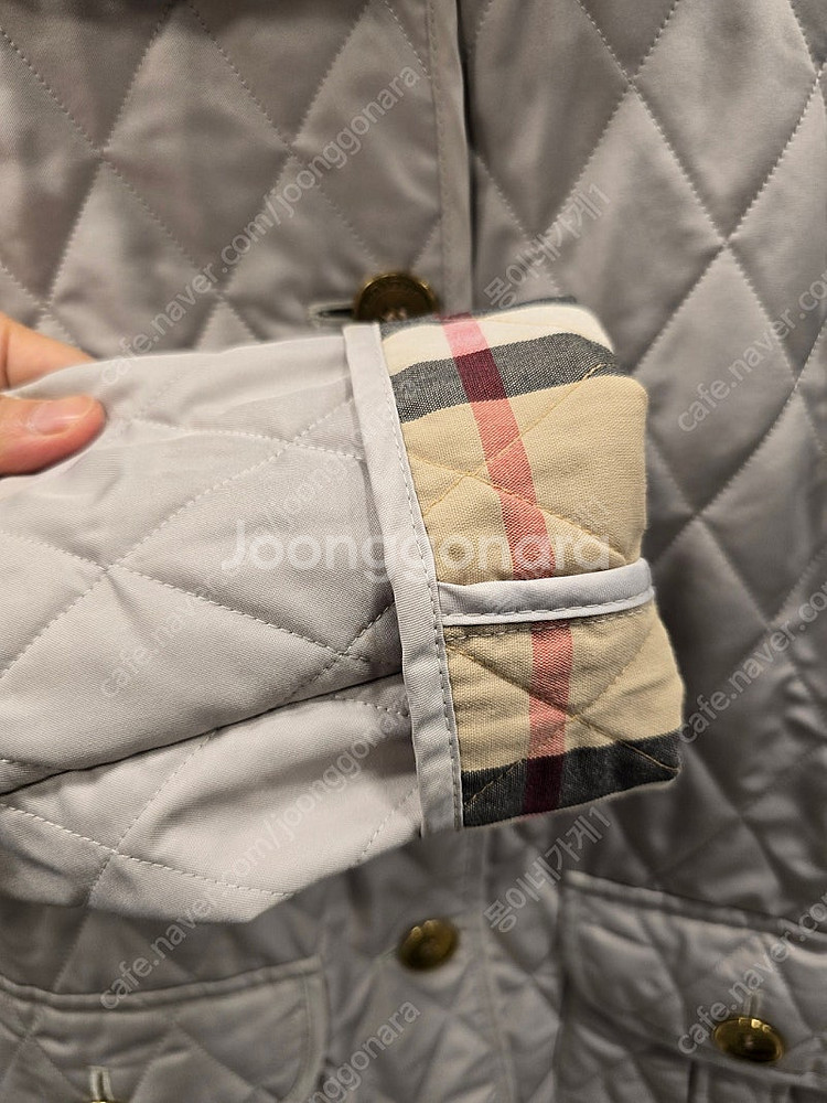 버버리 퀼팅 얇은 패딩 자켓 여성용 XS (44)--6