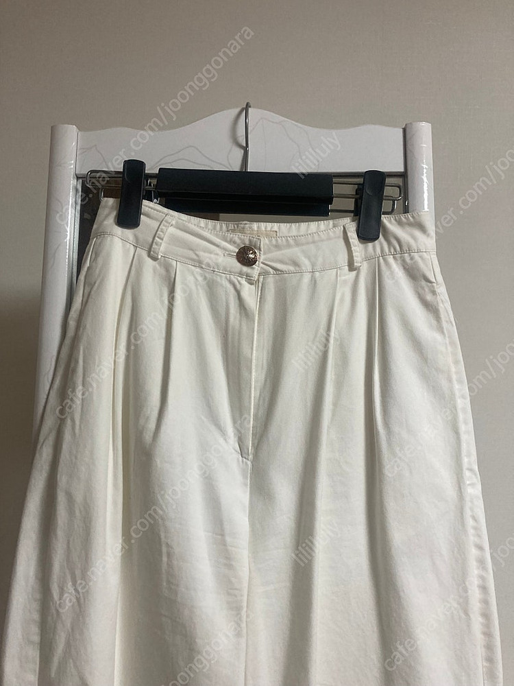 모네 마켓 골드 버튼 팬츠 골드버튼 팬츠 파르벵 더바넷 샵보울 르베인 이미지