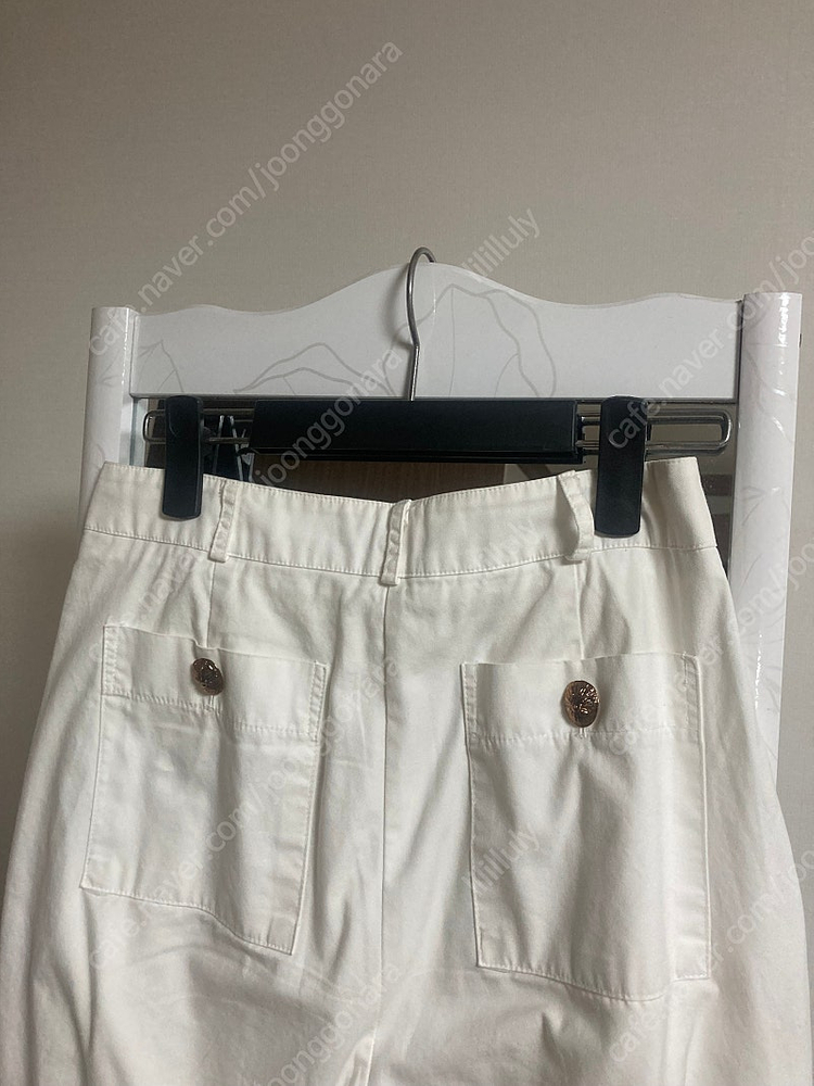 모네 마켓 골드 버튼 팬츠 골드버튼 팬츠 파르벵 더바넷 샵보울 르베인 이미지