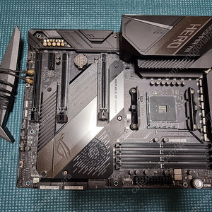 ASUS ROG CROSSHAIR VIII HERO (Wi-Fi) ㅍㅍㅍ