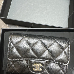 샤넬 내부지퍼 똑딱이 카드지갑