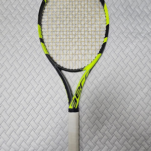 바볼랏 퓨어에어로 300g 테니스 라켓