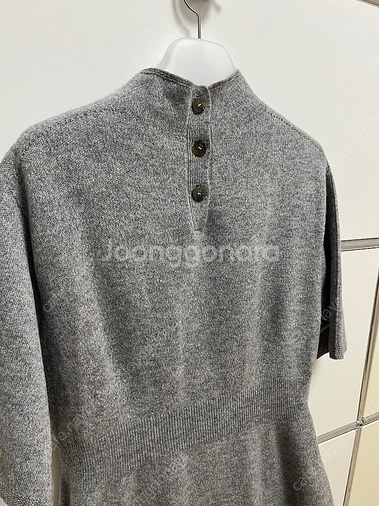 더캐시미어 홀가먼트 모크넥 니트 드레스--1