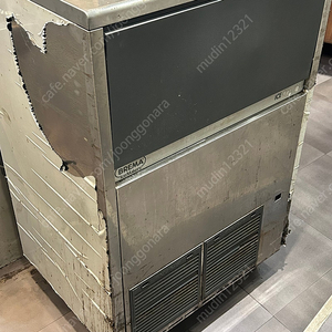 브레마 제빙기 100kg 얼음 잘나옴