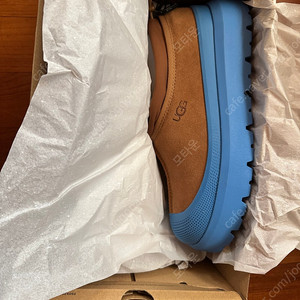 [새제품]UGG타스만 웨더하이브리드 팝니다