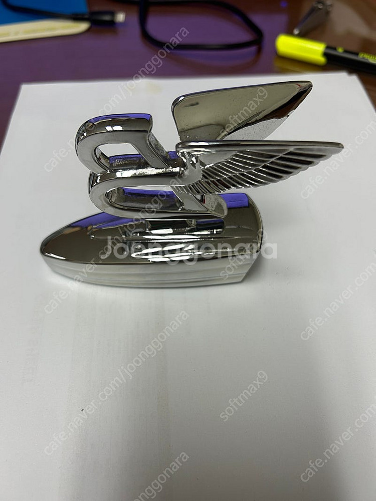 벤틀리 플라잉 B 윙 문진(Flying B Paperweight) 팝니다.--2