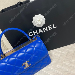 정품 CHANEL 샤넬 트렌디 CC 스몰 블루 새상품 저렴히 팔아요~