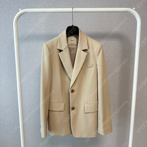 로엠 테일러드 싱글 자켓 베이지 (RMJKA2301A)