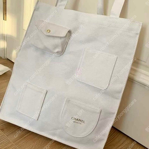 샤넬 에코백 새상품