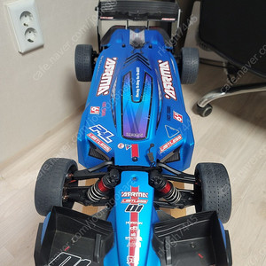 아르마 arrma rc 1/7 리미트리스v1, rc8x 송수신기 팝니다.