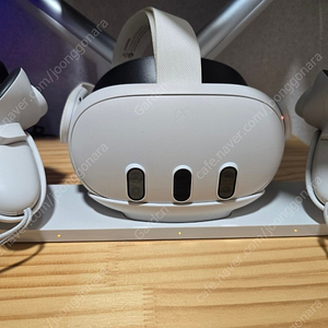 메타 퀘스트3 512GB, 정품 거치대 판매합니다.(24년 5월 1차구매)