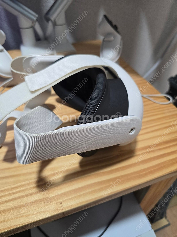 메타 퀘스트3 512GB, 정품 거치대 판매합니다.(24년 5월 1차구매)--3