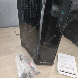 G.SKILL Z5i Mini-ITX Case 팝니다.