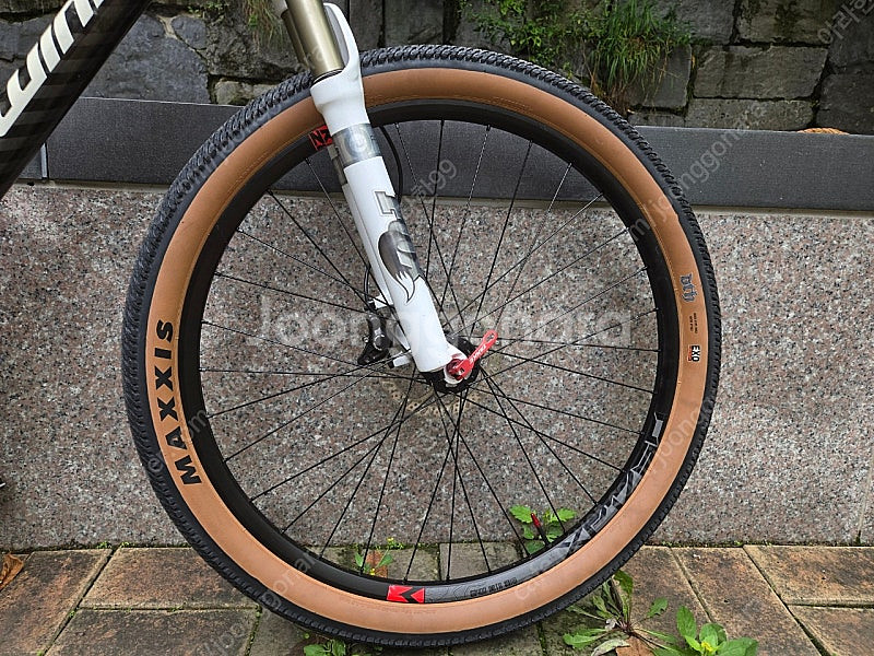 슈윈(SCHWINN) 카본 MTB 15인치 (Full XT 8000구동계, 폭스 샥) 팝니다.--3