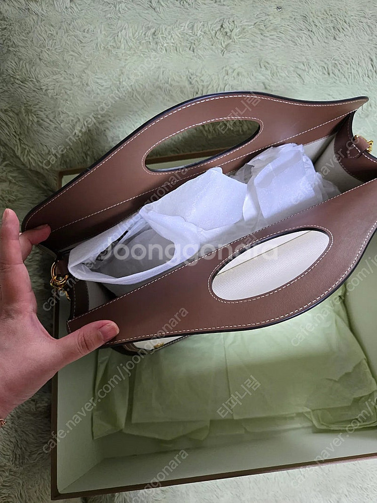 버버리 포켓 토트백 정품 박스있어요--5