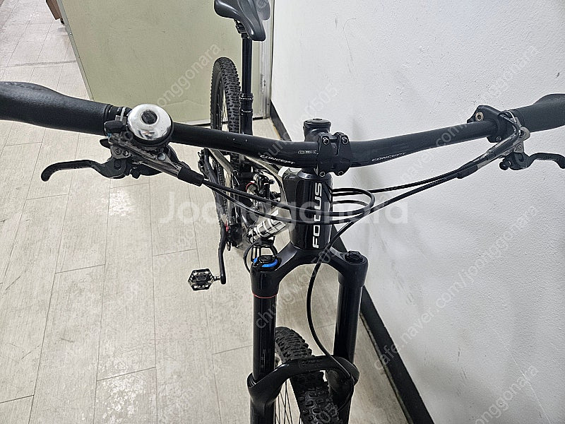 포커스 샘 카본풀샥 판매합니다.--4