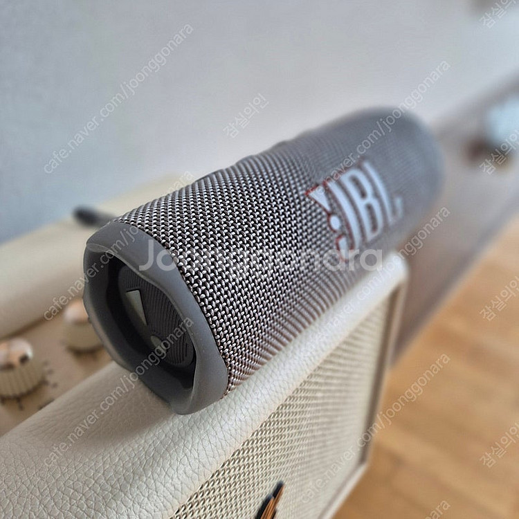 JBL flip6 플립6 그레이 컬러 잠실 직거래 선호--3
