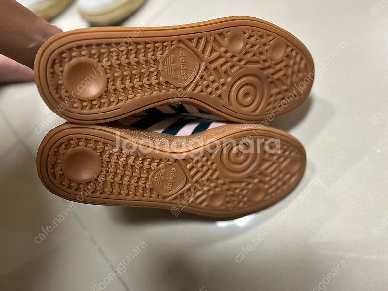 아디다스 가젤 핑크 스니커즈 운동화 저렴판매해요 245mm--2