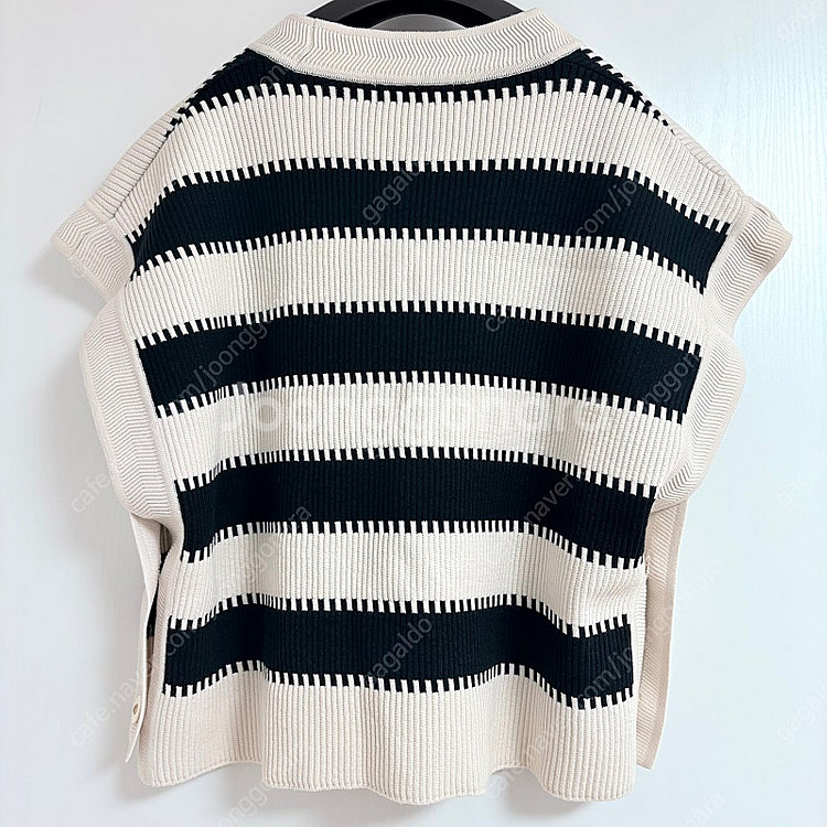 리틀블랙 스트라이프 니트 판초 케이프--1