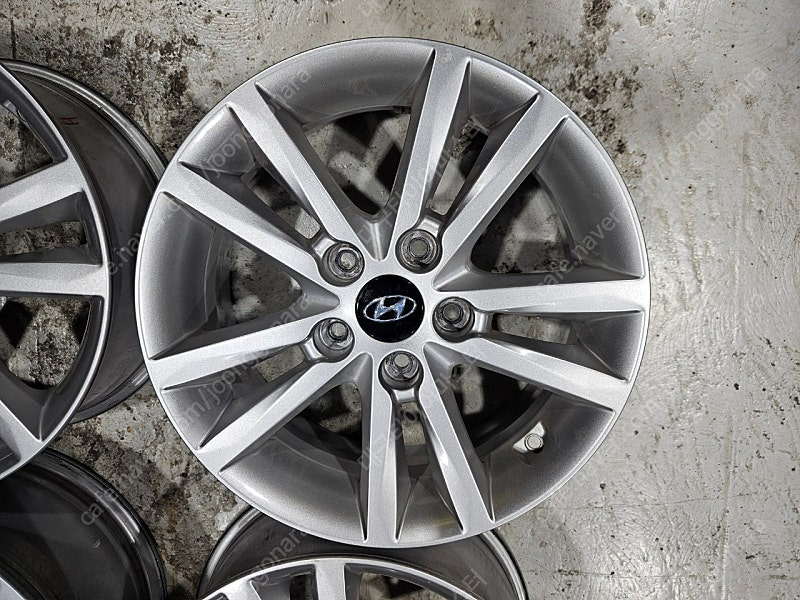 LF소나타 16인치 중고휠 한대분 이미지