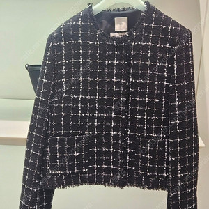 구호 25 fw 트위드쟈켓판매합니다 새상품