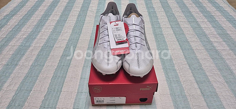 [푸마] 울트라 5 얼티메이트 MG 최상급 축구화 (새 상품 / 275 / 10만 5천원)--1