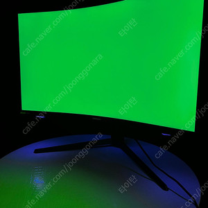 삼성 오디세이 G7 C32G75T 32인치 QHD 240HZ 팜니다.