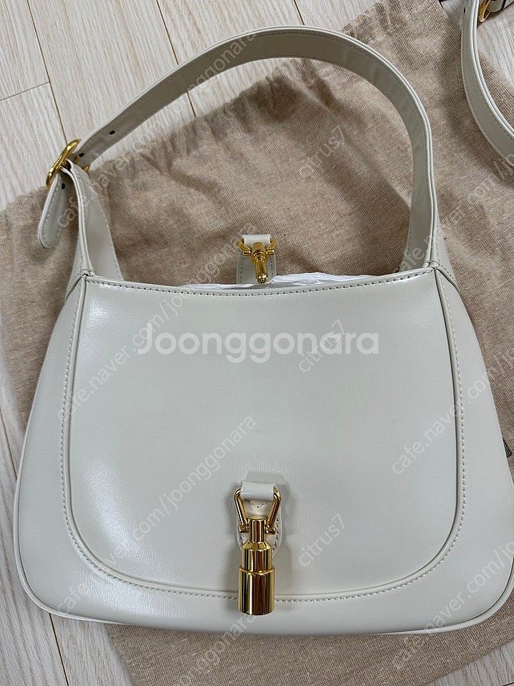 구찌 재키백 스몰 화이트 좋은 컨디션--3