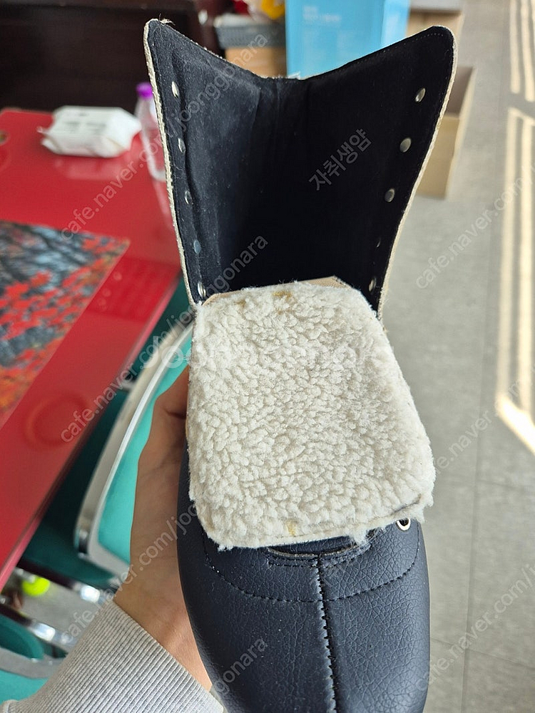 롤러스케이트 부츠만 팝니다 270mm--9