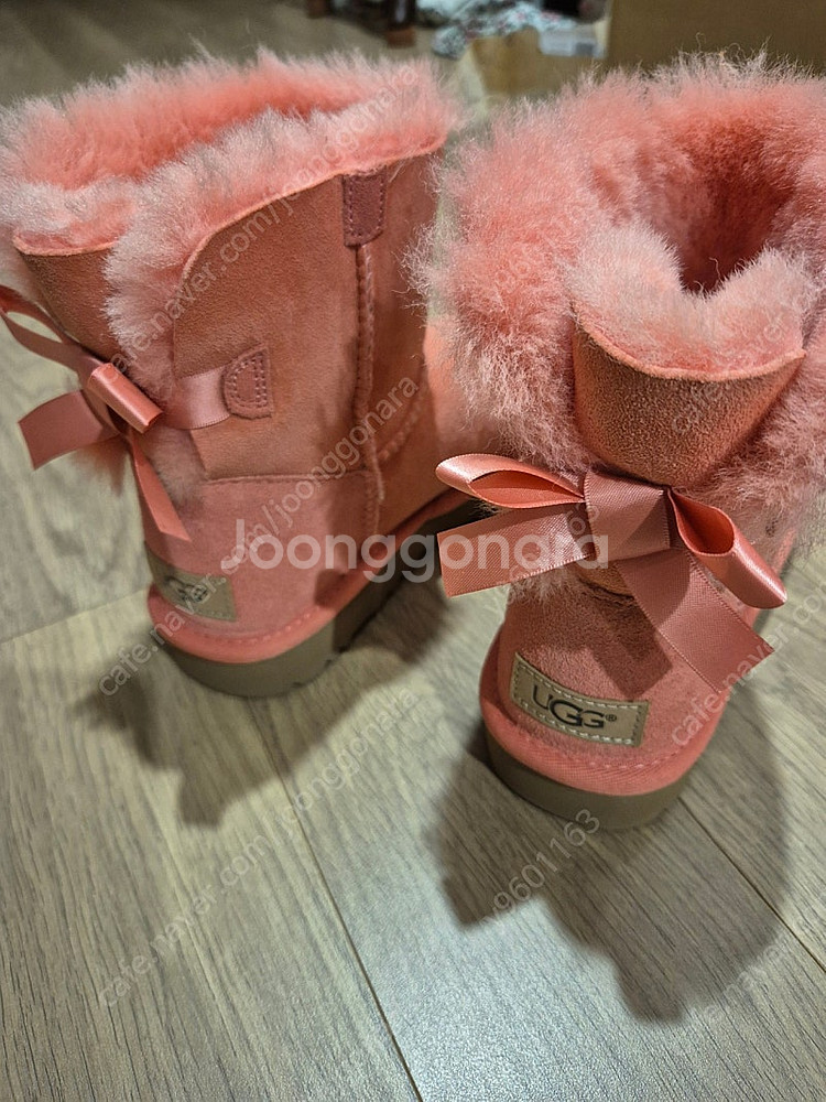 UGG 미국어그 베일리 보우 US6 230정도--4