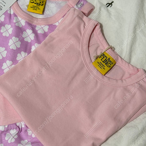 (새상품)던스 모어댄 반팔