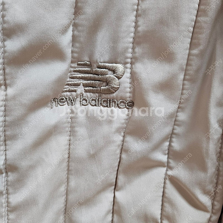 뉴발란스경량패딩--1