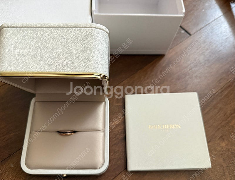 (정품) 부쉐론 콰트로 클래식 링 판매합니다--0