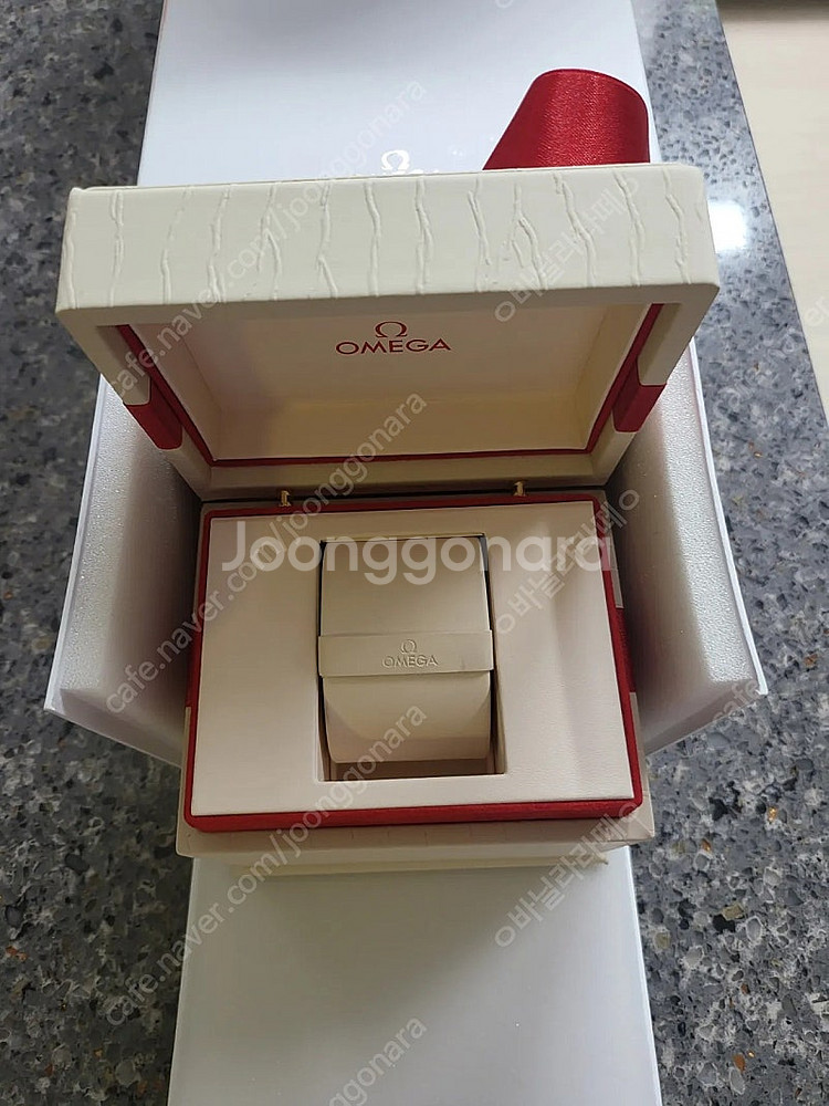 오메가 리본 시계 케이스--2