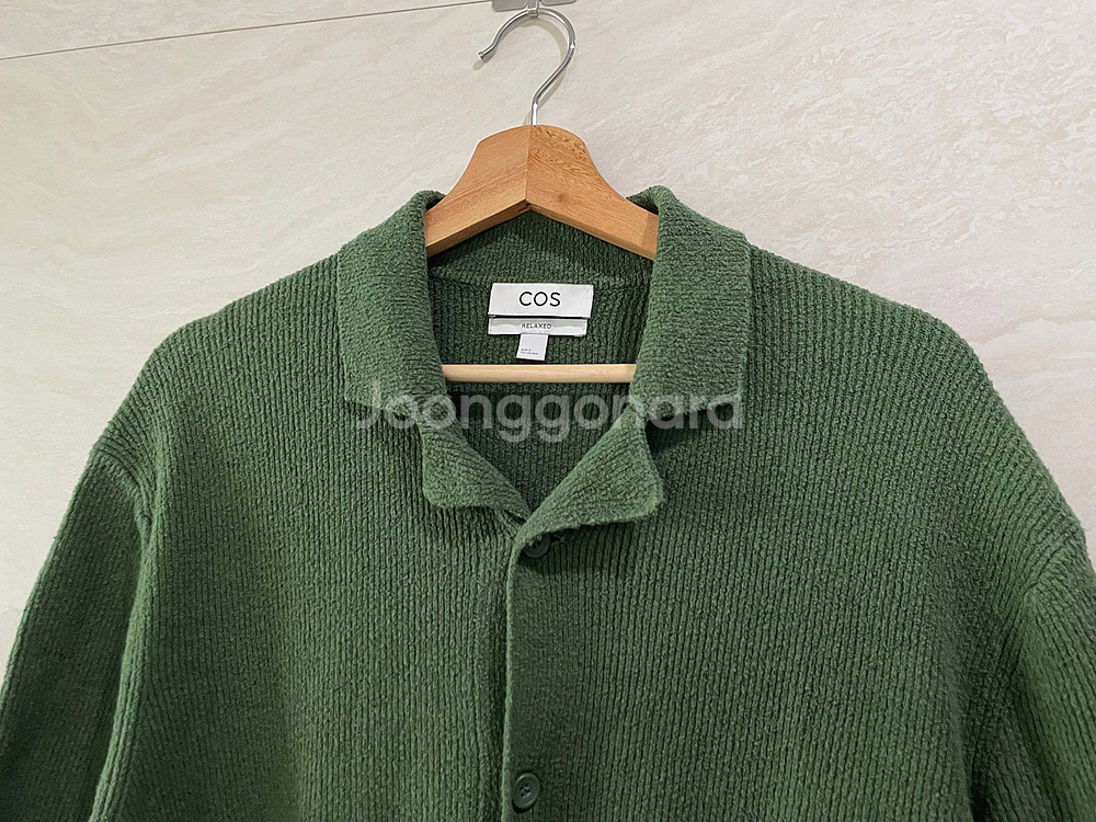 COS / 숏 슬리브 부클 니트 셔츠, 남성 반팔셔츠 / S(100) / 5만원--2