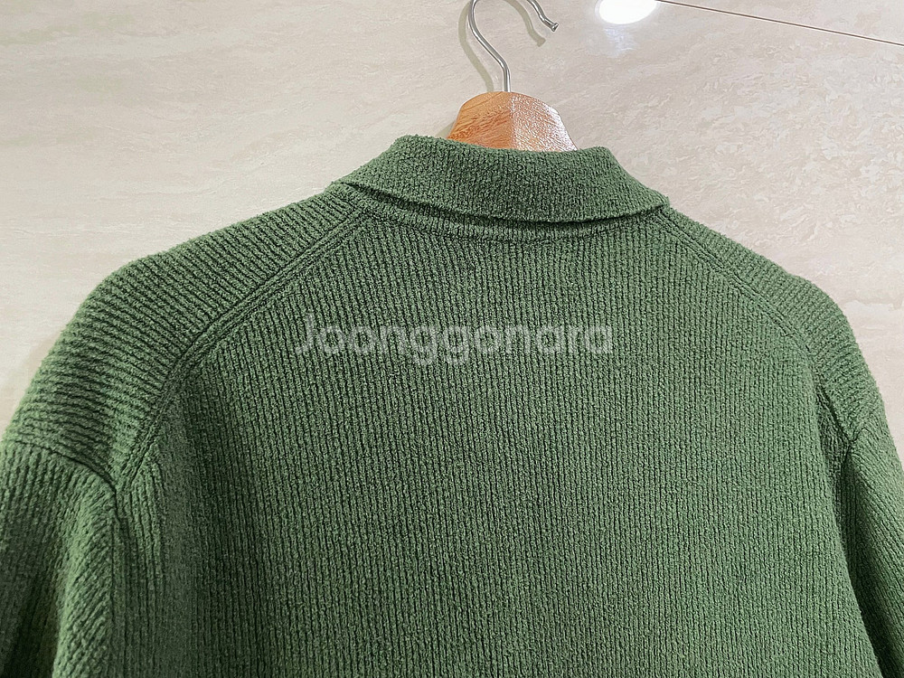 COS / 숏 슬리브 부클 니트 셔츠, 남성 반팔셔츠 / S(100) / 5만원--5